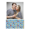 Dzień Sernika z błękitnym tłem + owoce i słodkości - Pocztówka 15x10cm model 325 - Thumbnail Image 5