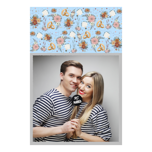 Fotobudka na weselu z błękitnym tłem + obrączki i kwiaty - Pocztówka 15x10cm model 326 - obrazek 3