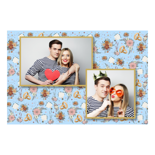 Fotobudka na weselu z błękitnym tłem + obrączki i kwiaty - Pocztówka 10x15cm model 402 - obrazek 1