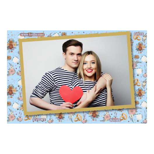 Fotobudka na weselu z błękitnym tłem + obrączki i kwiaty - Pocztówka 10x15cm model 405 - obrazek 2