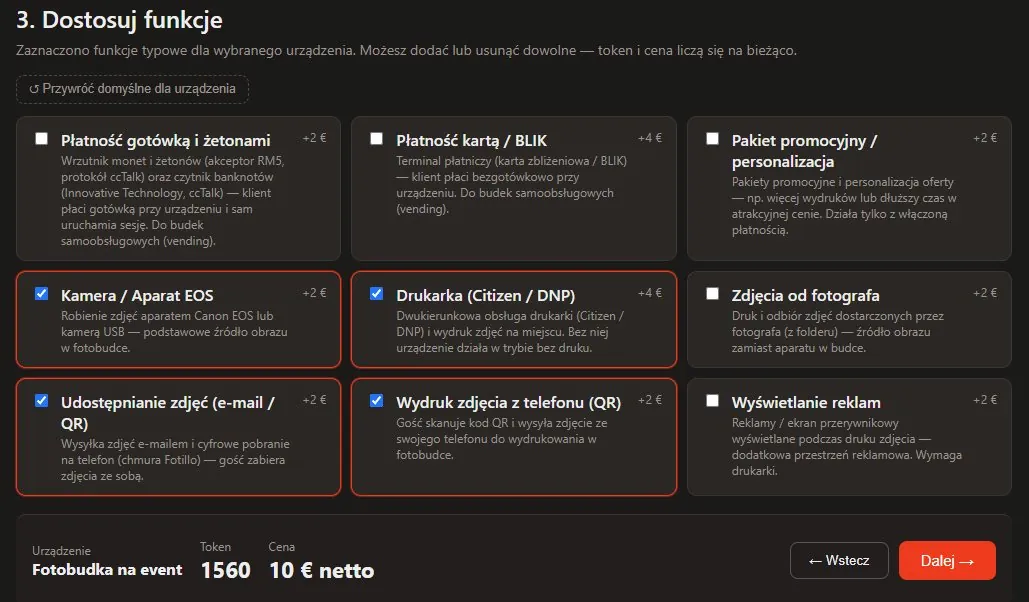 Ekran konfiguratora Fotillo z wybranymi funkcjami, takimi jak aparat, drukarka i udostępnianie zdjęć, oraz ceną pakietu